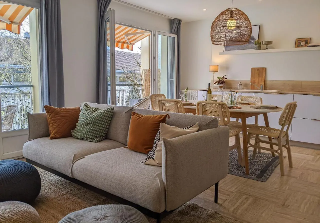 Apartment Reverie Urbaine 3 Etoiles - 3 Chambres, Plein Centre, Moderne, Tout Equipe Annecy France