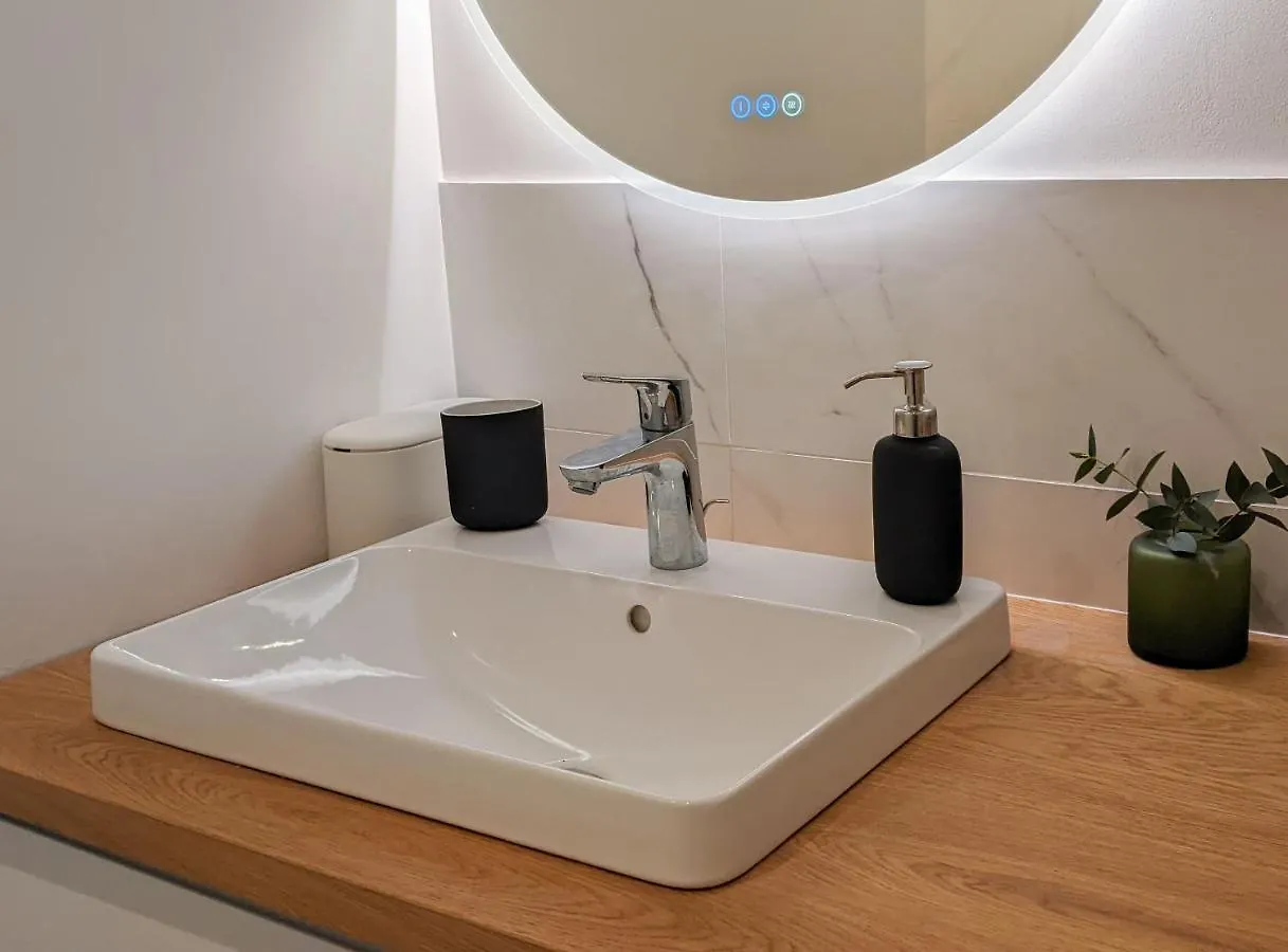 Reverie Urbaine 3 Etoiles - 3 Chambres, Plein Centre, Moderne, Tout Equipe Annecy