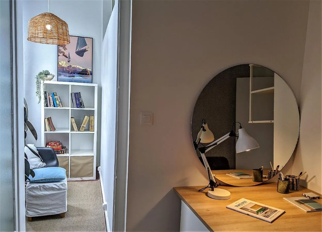 Apartment Reverie Urbaine 3 Etoiles - 3 Chambres, Plein Centre, Moderne, Tout Equipe Annecy France