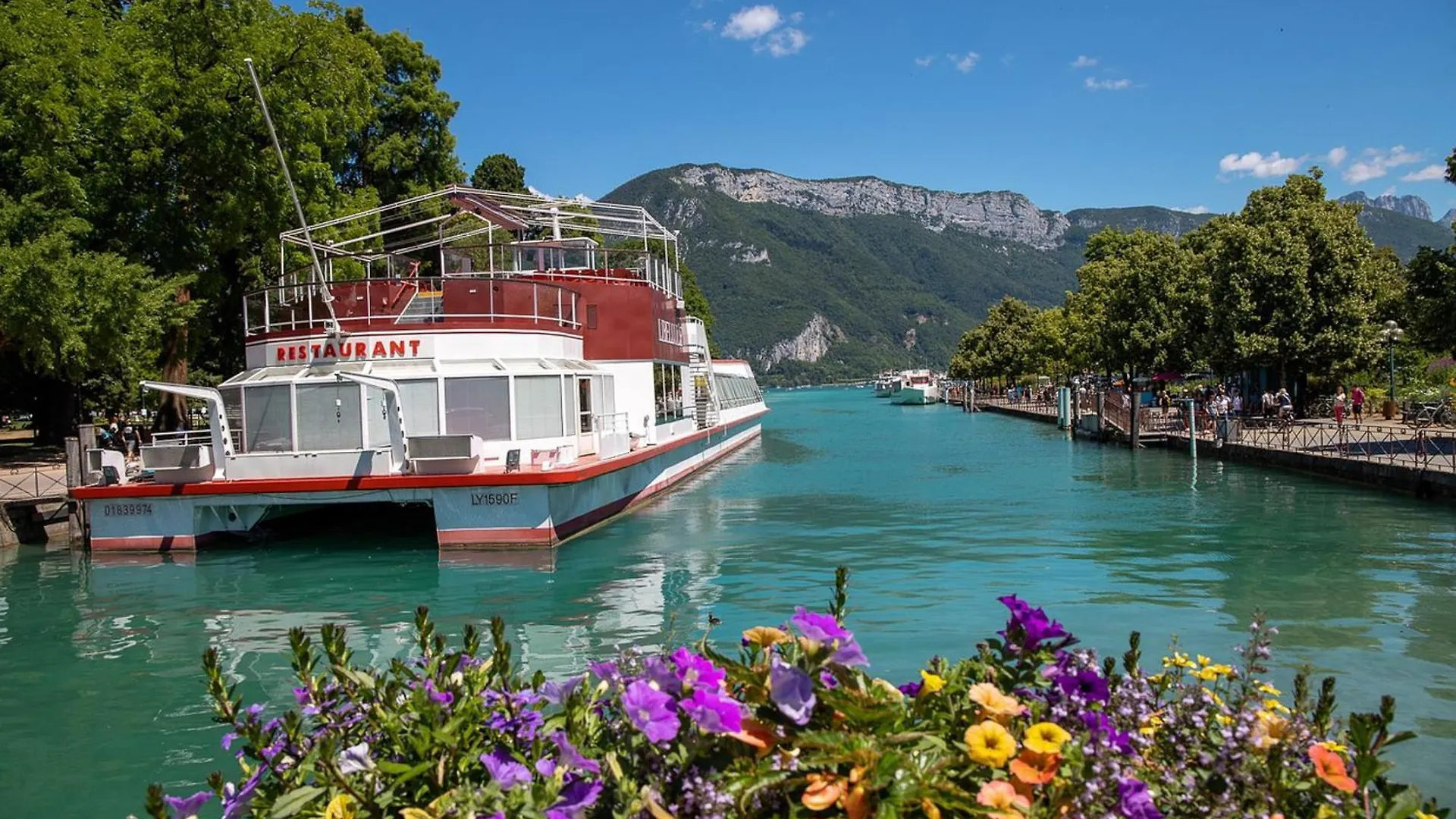 Apartment Reverie Urbaine 3 Etoiles - 3 Chambres, Plein Centre, Moderne, Tout Equipe Annecy France